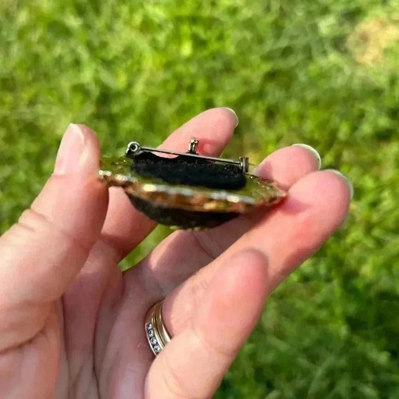 4/$100 Crochet 1920  vintage pendant brooch purple flowers jewelry - Picture 7 of 8